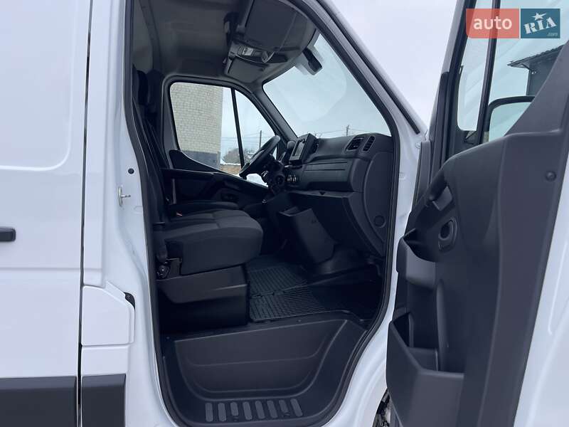 Вантажний фургон Renault Master 2020 в Дубні