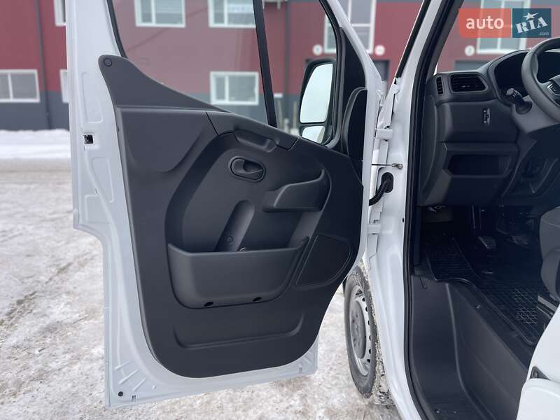 Вантажний фургон Renault Master 2020 в Дубні