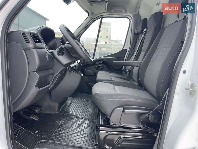 Вантажний фургон Renault Master 2020 в Дубні