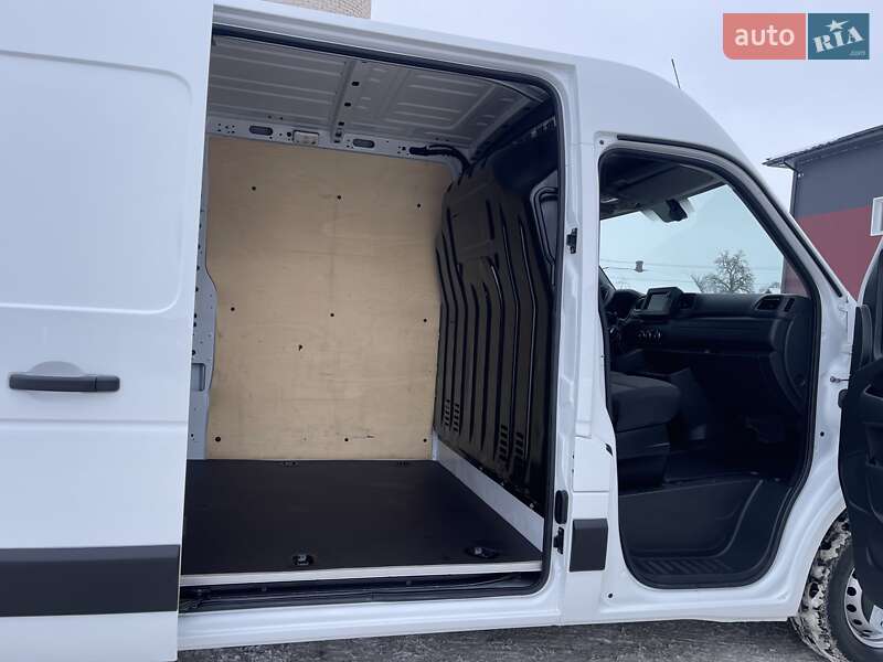 Вантажний фургон Renault Master 2020 в Дубні