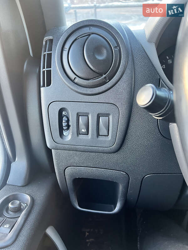 Вантажний фургон Renault Master 2017 в Хмельницькому