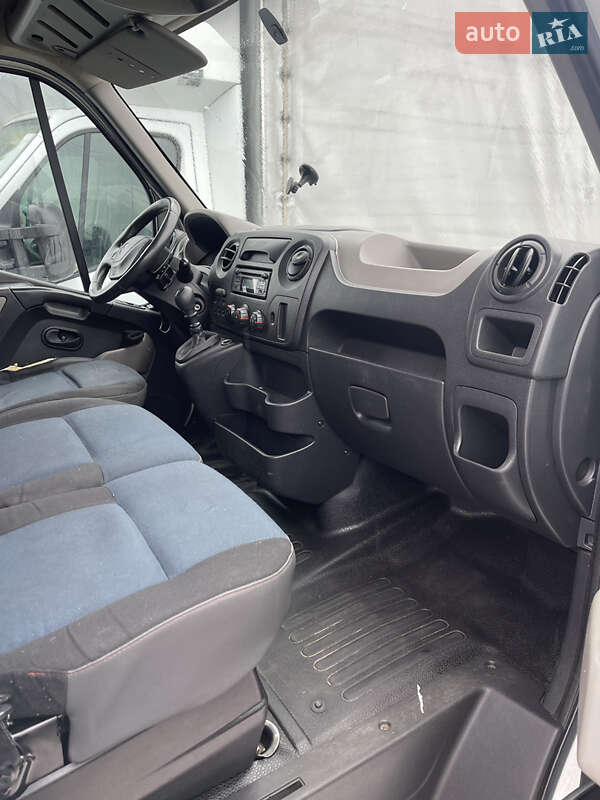 Тентований Renault Master 2015 в Львові