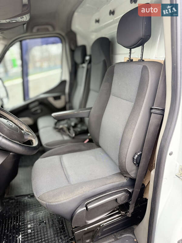 Вантажний фургон Renault Master 2014 в Одесі