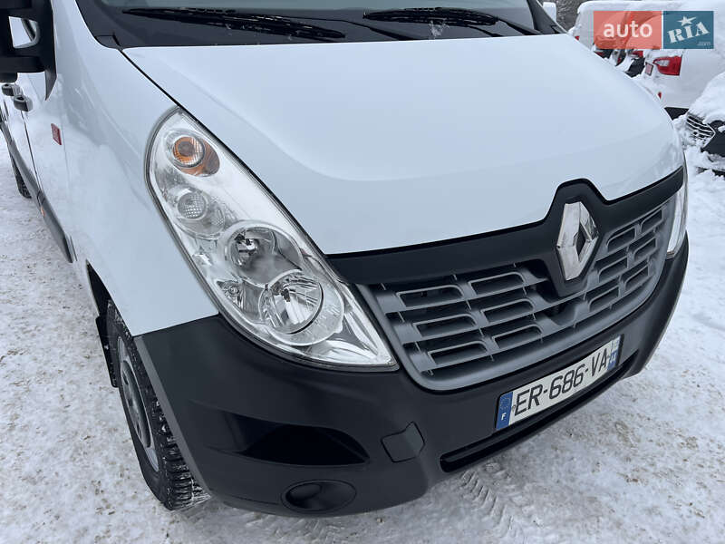 Вантажний фургон Renault Master 2017 в Дубні