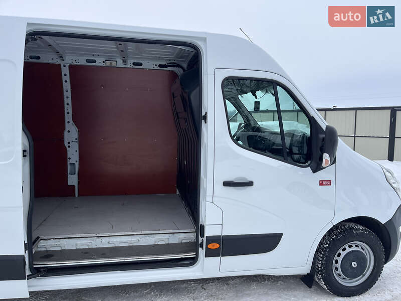 Вантажний фургон Renault Master 2017 в Дубні