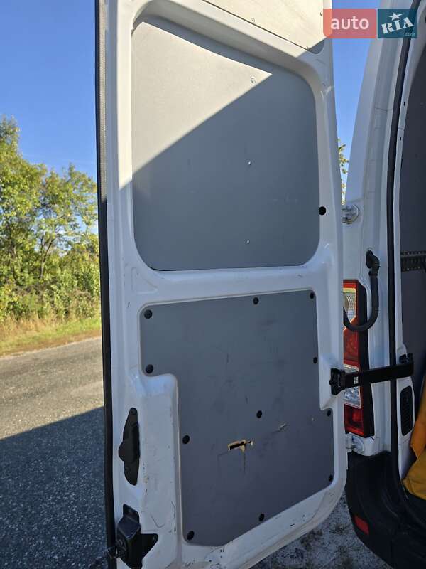 Вантажний фургон Renault Master 2020 в Радомишлі