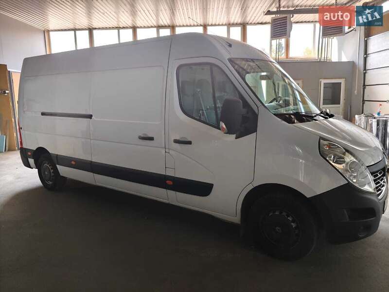 Вантажний фургон Renault Master 2016 в Олександрівці