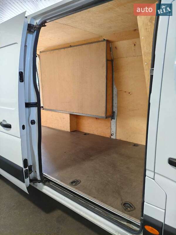 Вантажний фургон Renault Master 2016 в Олександрівці