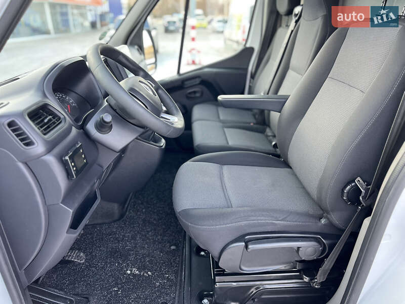 Вантажний фургон Renault Master 2021 в Дубні