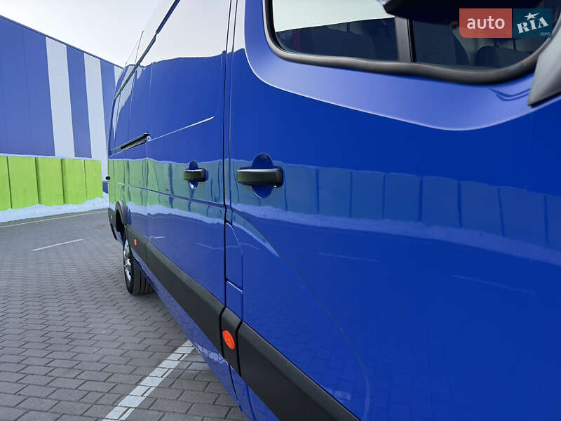 Грузовой фургон Renault Master 2022 в Дубно