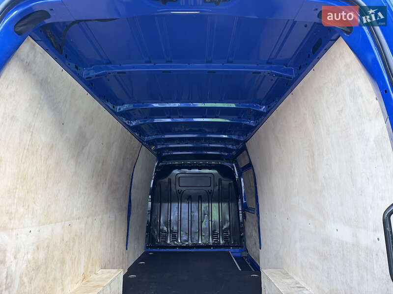 Грузовой фургон Renault Master 2022 в Дубно