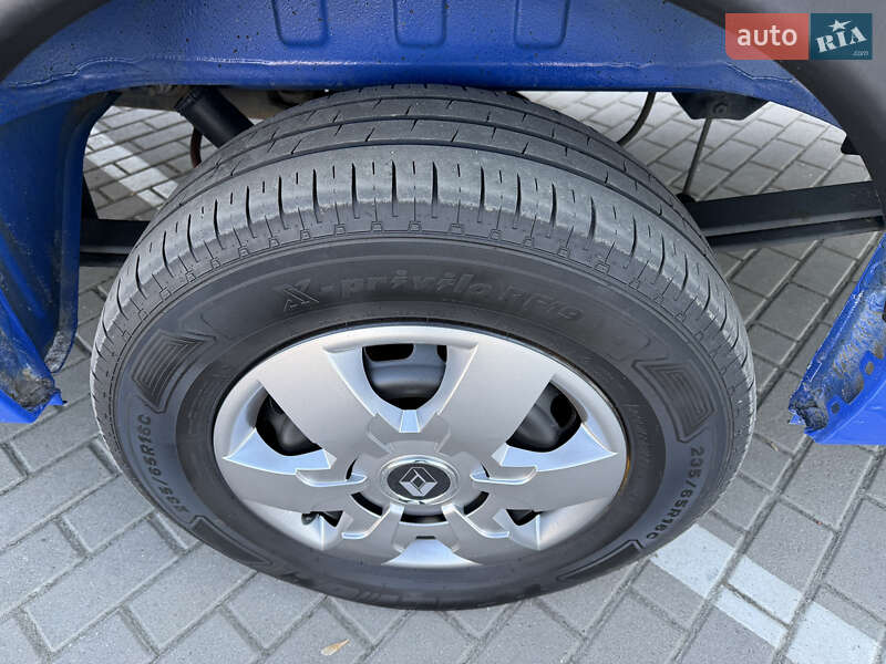 Грузовой фургон Renault Master 2022 в Дубно