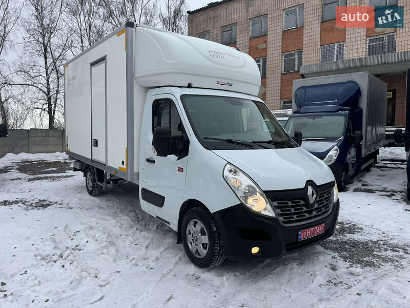 Вантажний фургон Renault Master 2017 в Рівному
