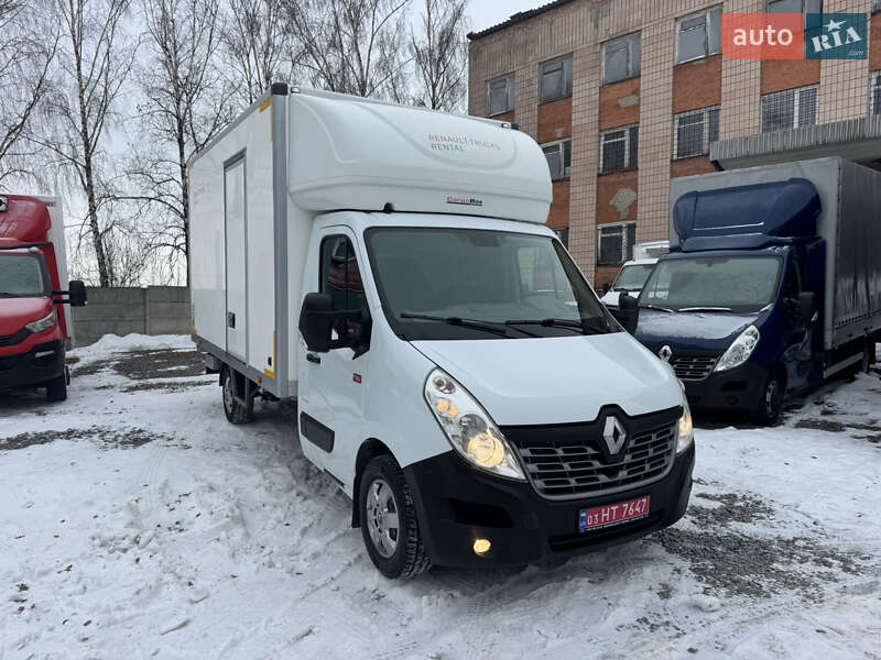 Вантажний фургон Renault Master 2017 в Рівному