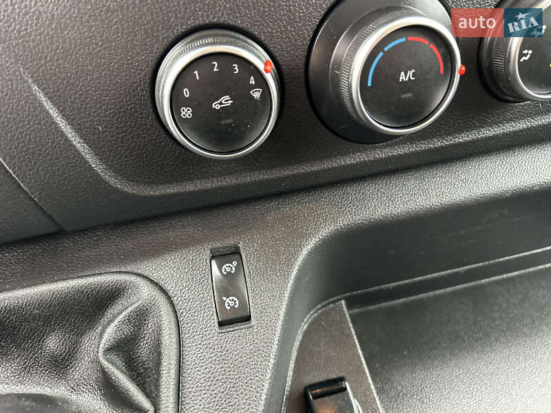 Вантажний фургон Renault Master 2024 в Хусті