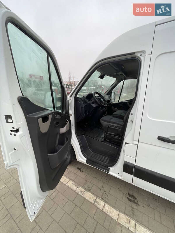 Грузовой фургон Renault Master 2015 в Хмельницком