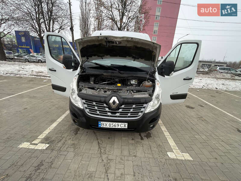 Грузовой фургон Renault Master 2015 в Хмельницком