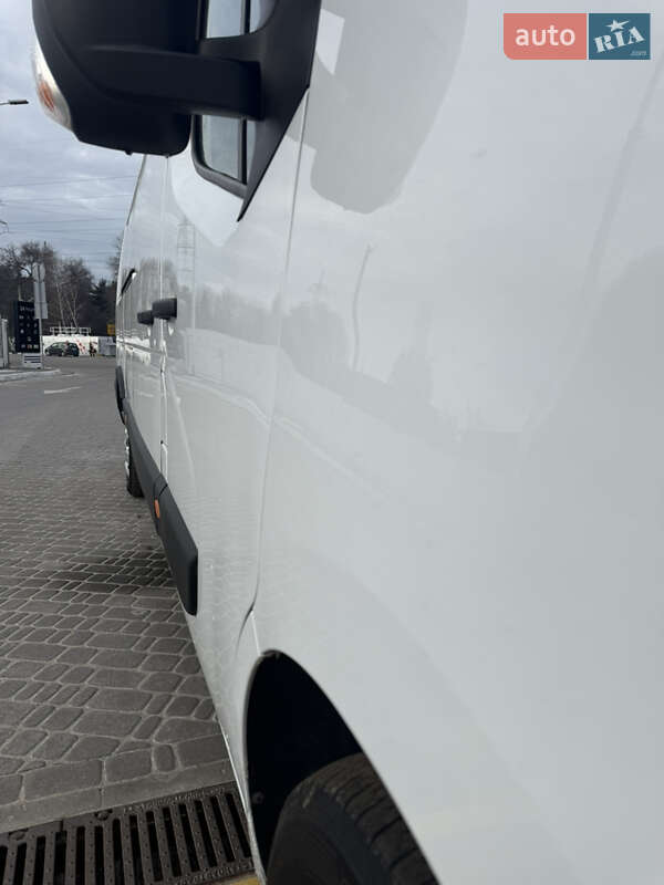 Вантажний фургон Renault Master 2020 в Дніпрі