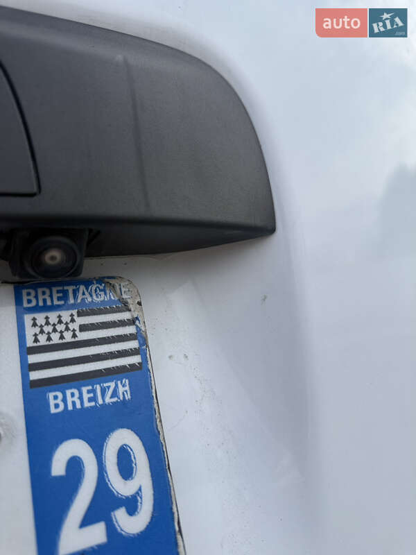 Вантажний фургон Renault Master 2020 в Дніпрі