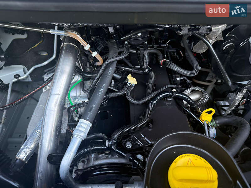 Вантажний фургон Renault Master 2020 в Дніпрі