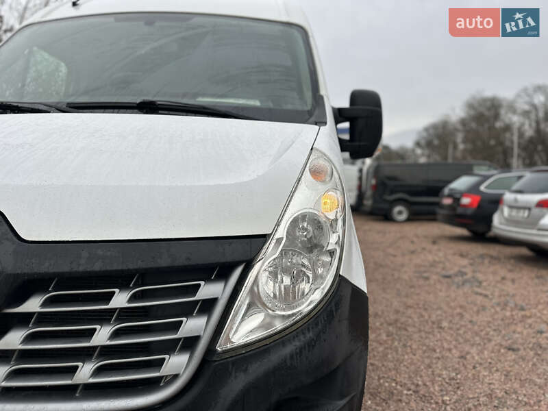 Вантажний фургон Renault Master 2019 в Рівному