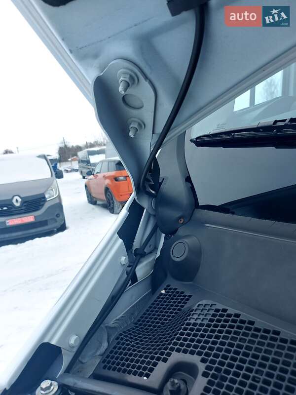 Грузовой фургон Renault Master 2019 в Млинове фото 46 Грузовой фургон Renault Master 2019 в Млинове