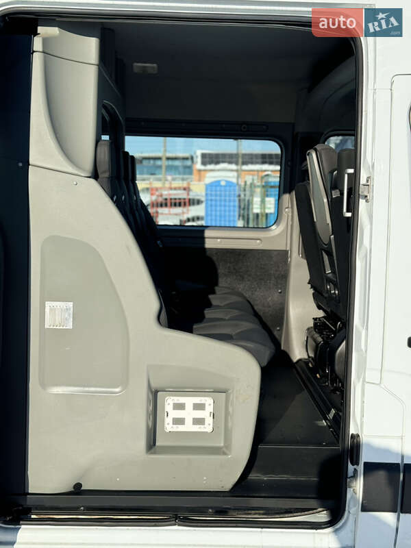 Вантажопасажирський фургон Renault Master 2017 в Києві