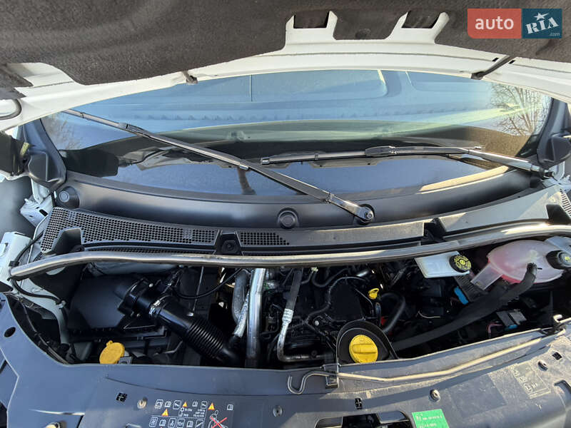 Грузопассажирский фургон Renault Master 2020 в Дубно