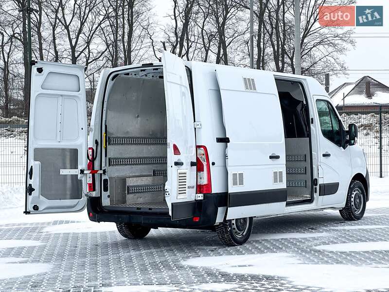 Вантажний фургон Renault Master 2021 в Рівному