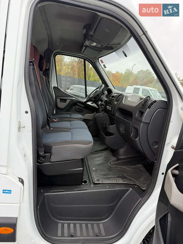 Грузовой фургон Renault Master 2017 в Дрогобыче