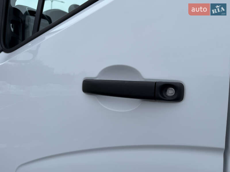 Вантажний фургон Renault Master 2021 в Дубні