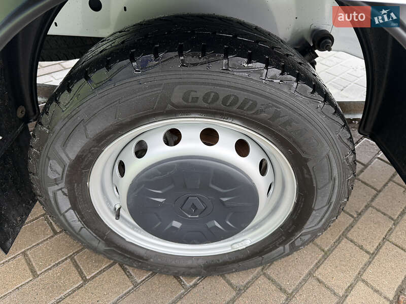 Вантажний фургон Renault Master 2021 в Дубні