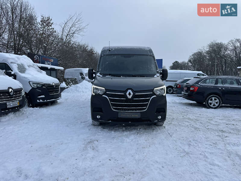 Вантажний фургон Renault Master 2022 в Рівному