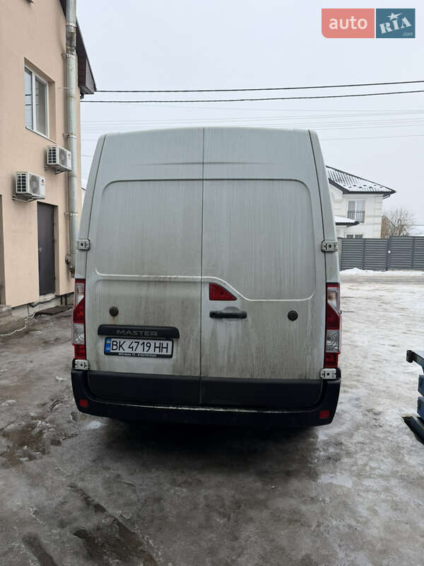 Вантажний фургон Renault Master 2017 в Києві