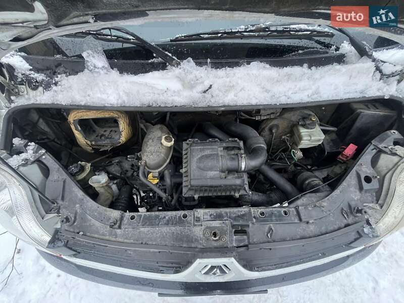 Вантажопасажирський фургон Renault Master 2007 в Києві