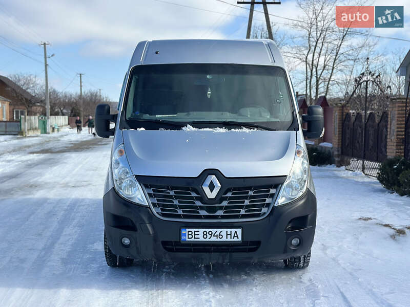 Вантажний фургон Renault Master 2017 в Первомайську