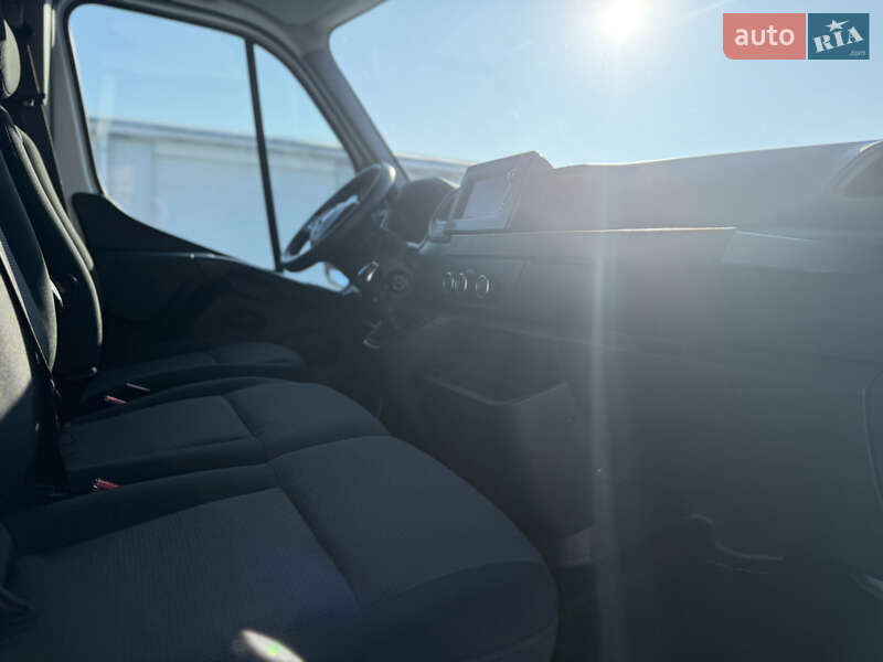 Вантажний фургон Renault Master 2020 в Дубні