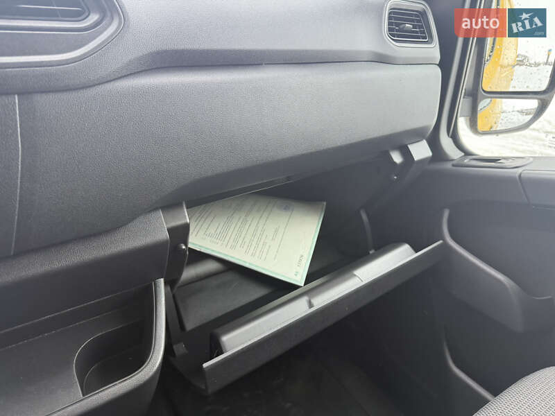 Вантажний фургон Renault Master 2022 в Луцьку