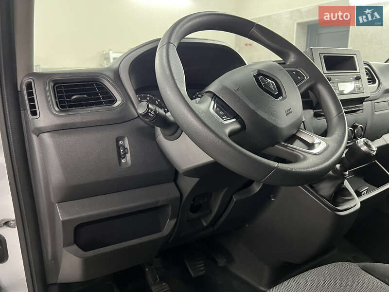 Вантажний фургон Renault Master 2021 в Полтаві