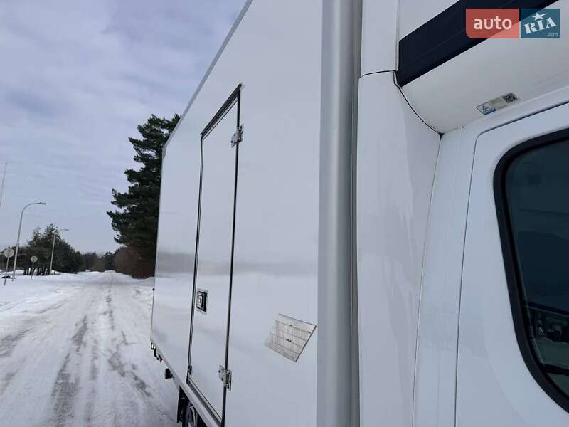 Грузовой фургон Renault Master 2022 в Киеве