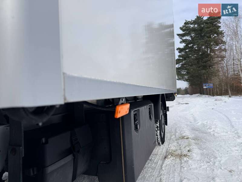 Грузовой фургон Renault Master 2022 в Киеве