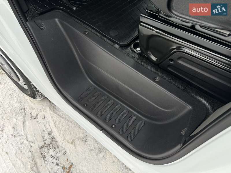 Грузовой фургон Renault Master 2019 в Киеве