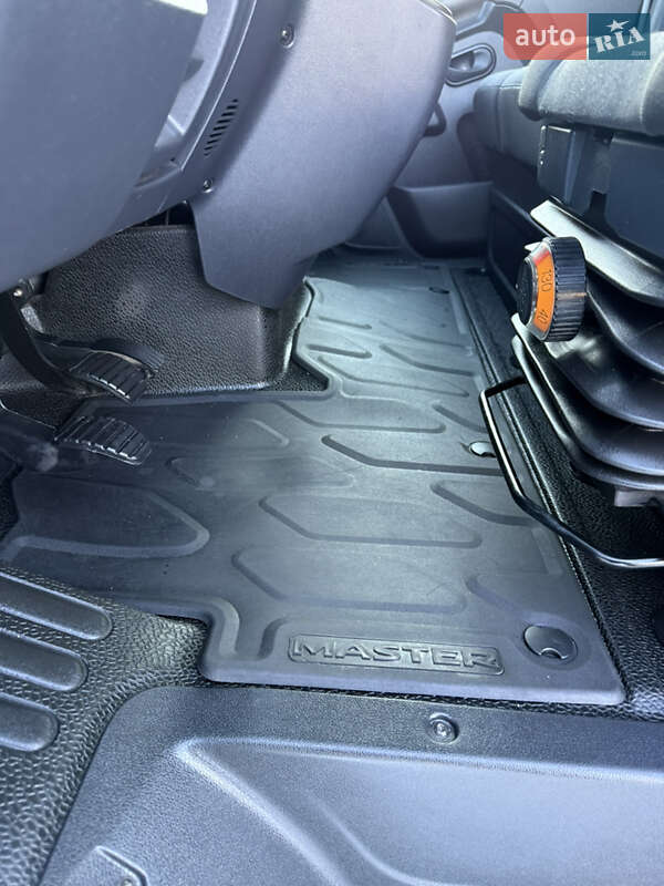 Грузовой фургон Renault Master 2022 в Киеве