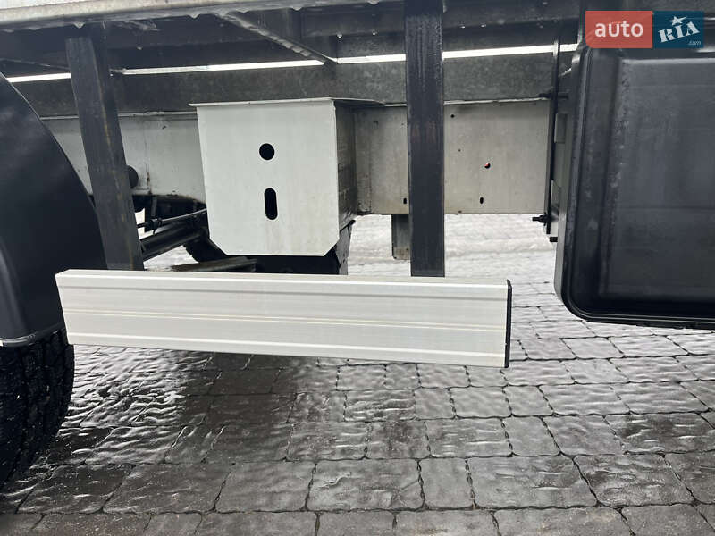 Евакуатор Renault Master 2016 в Львові