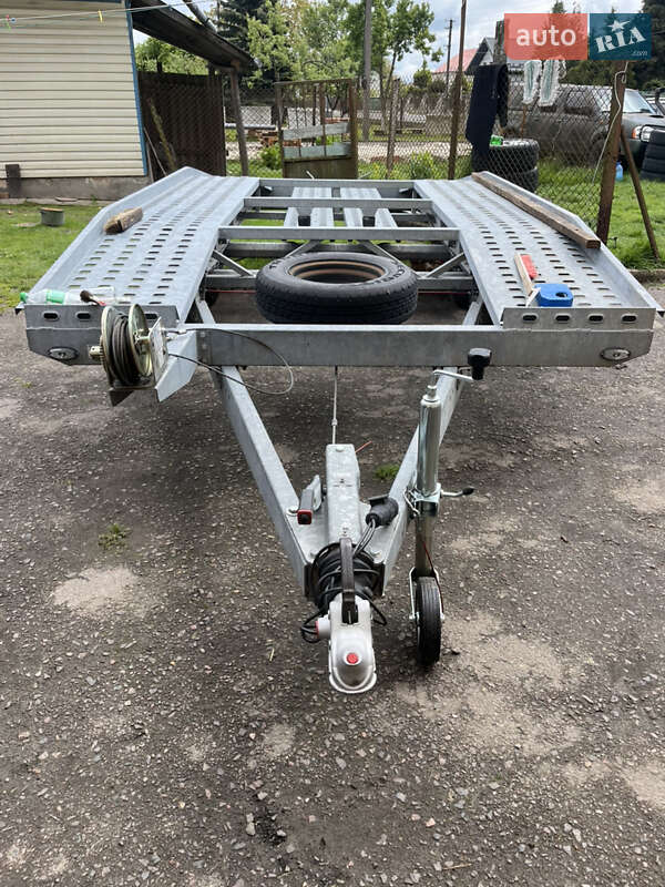 Евакуатор Renault Master 2016 в Львові