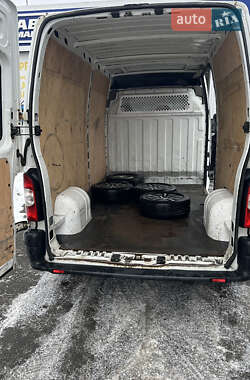 Грузовой фургон Renault Master 2009 в Умани