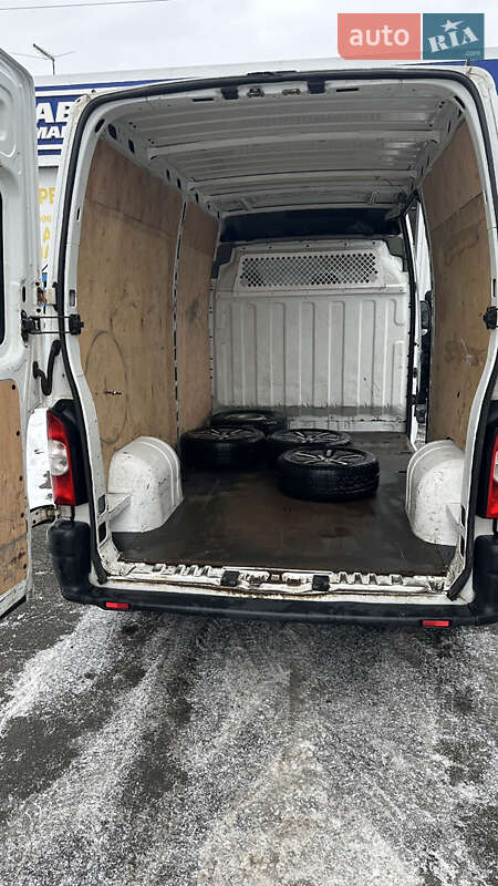 Грузовой фургон Renault Master 2009 в Умани