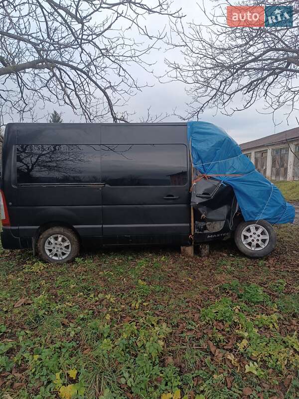 Грузопассажирский фургон Renault Master 2015 в Черновцах