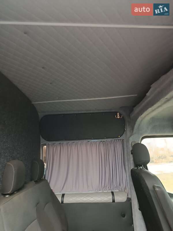 Грузопассажирский фургон Renault Master 2015 в Черновцах