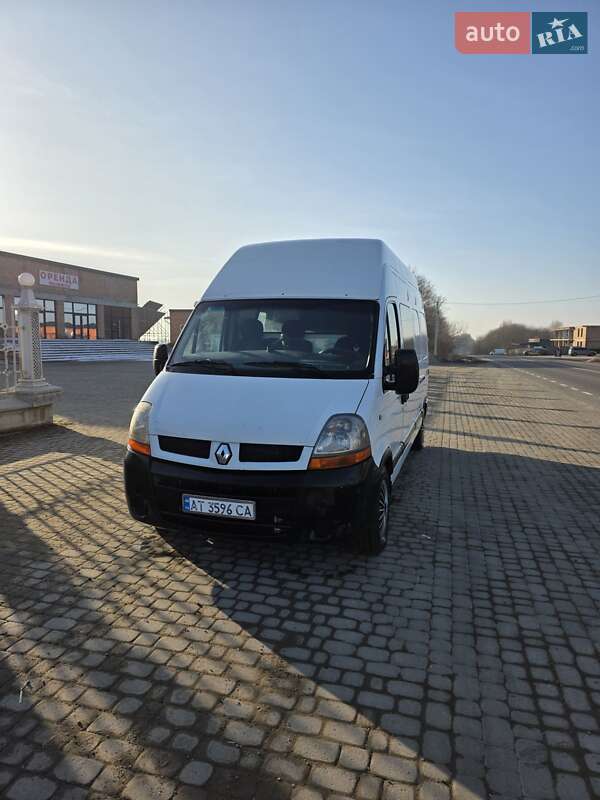 Вантажний фургон Renault Master 2004 в Івано-Франківську